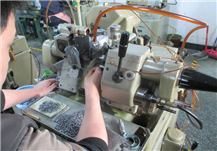 瑞士精密滾齒機車間